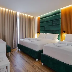 Renato Hotel
